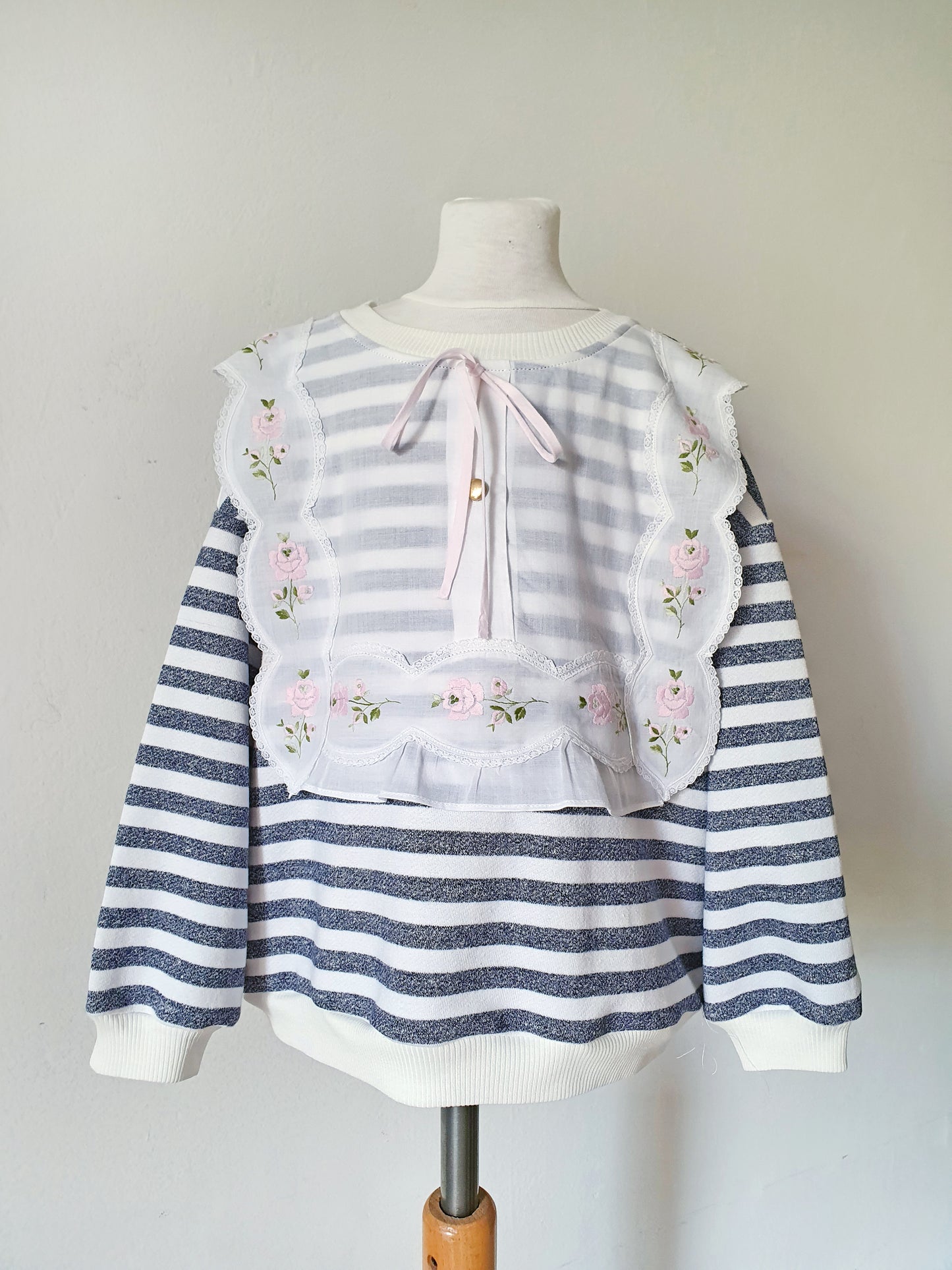 Felpa Girl Righe and Vintage Collar